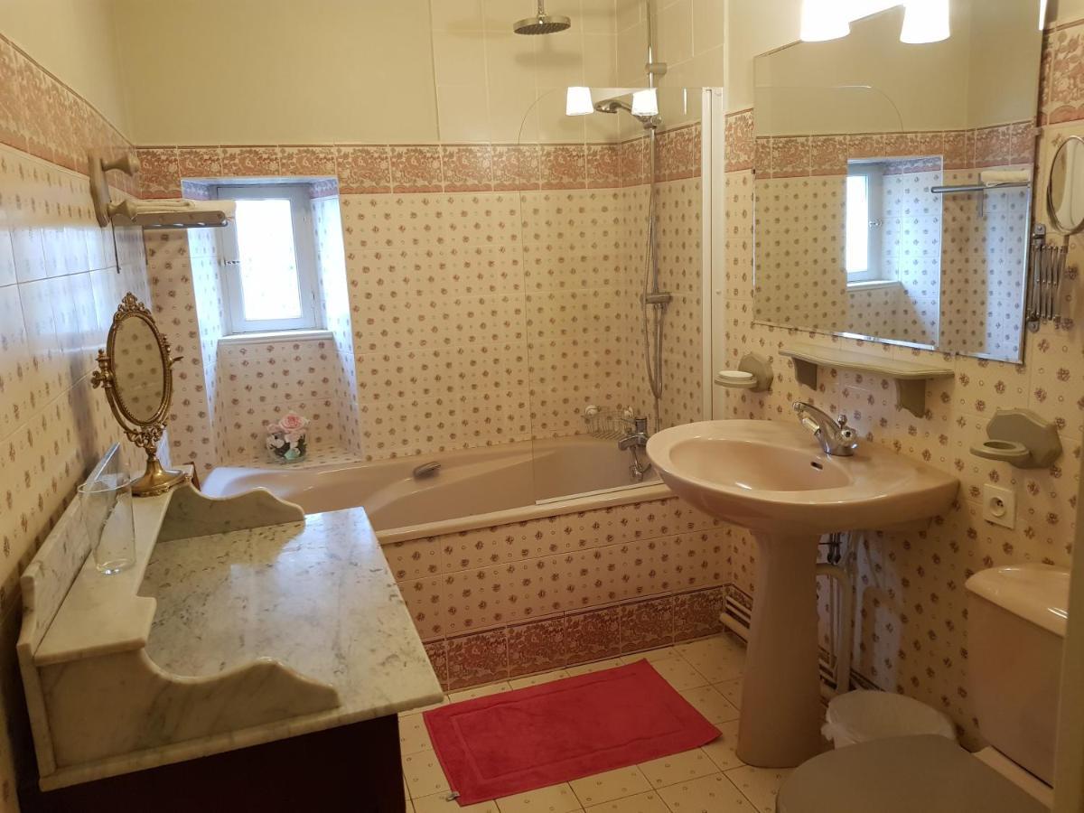לינה וארוחת בוקר לה בורבול Domaine Les Pradets מראה חיצוני תמונה