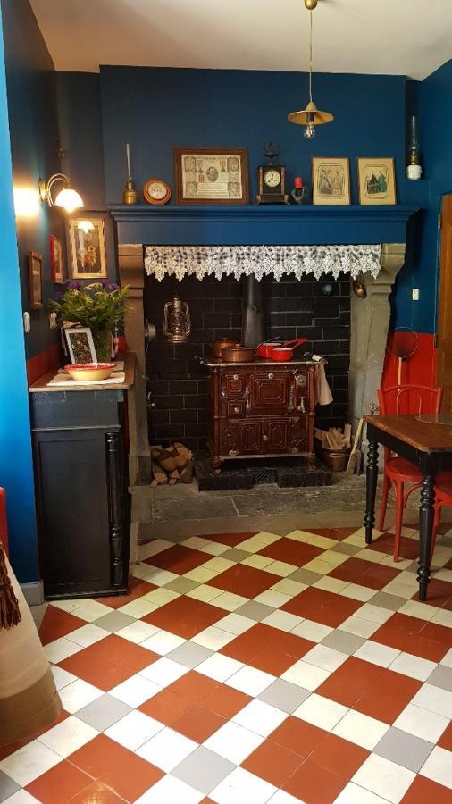 לינה וארוחת בוקר לה בורבול Domaine Les Pradets מראה חיצוני תמונה